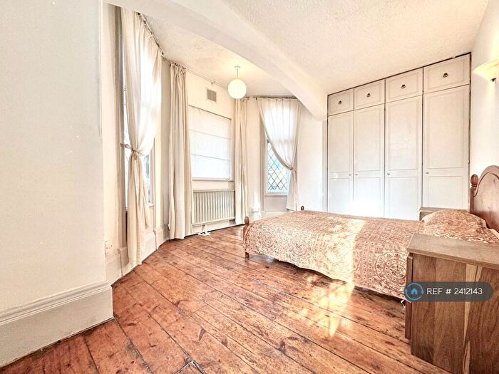 2 Bedroom Semi-Detached House To Rent In Finchley Central, Finchley, N3