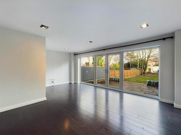 2 Bedroom Flat To Rent In Nottingham Road, Mansfield, NG18