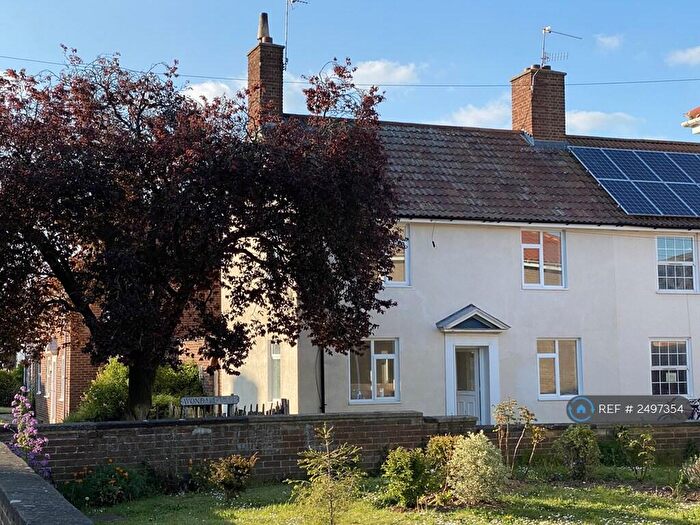 3 Bedroom Semi-Detached House To Rent In Avondale Walk, Bury St. Edmunds, IP32
