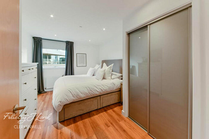 2 Bedroom Flat To Rent In City Road, London, EC1V