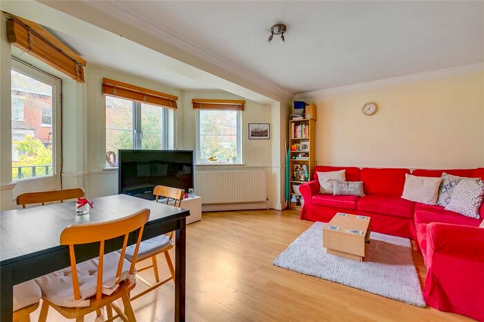 2 Bedroom Flat To Rent In Melrose House, Melrose Gardens, London, W6