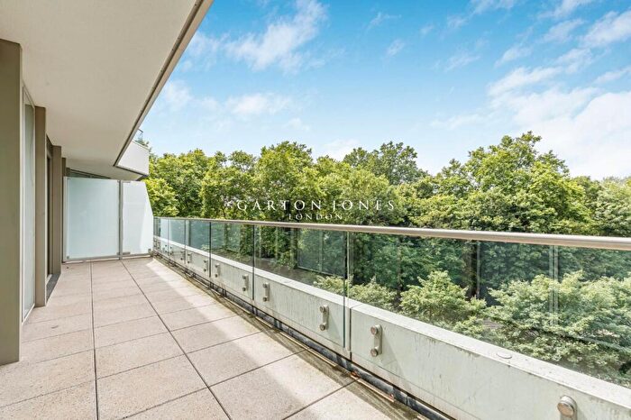 2 Bedroom Apartment For Sale In Altissima House, Queenstown Road, London, SW11