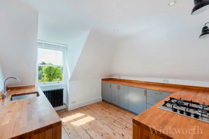 2 Bedroom Apartment To Rent In Engleheart Road, London, SE6