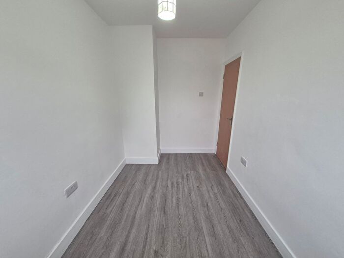 3 Bedroom Terraced House To Rent In Third Avenue, Dagenham, RM10