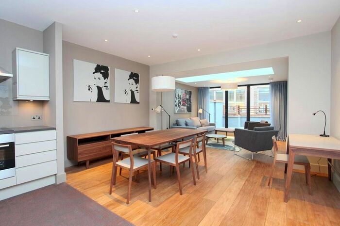 2 Bedroom Flat To Rent In Chiswick High Road, Chiswick, London, W4