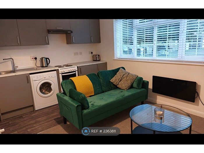 Studio To Rent In Cambridge Avenue, New Malden, KT3