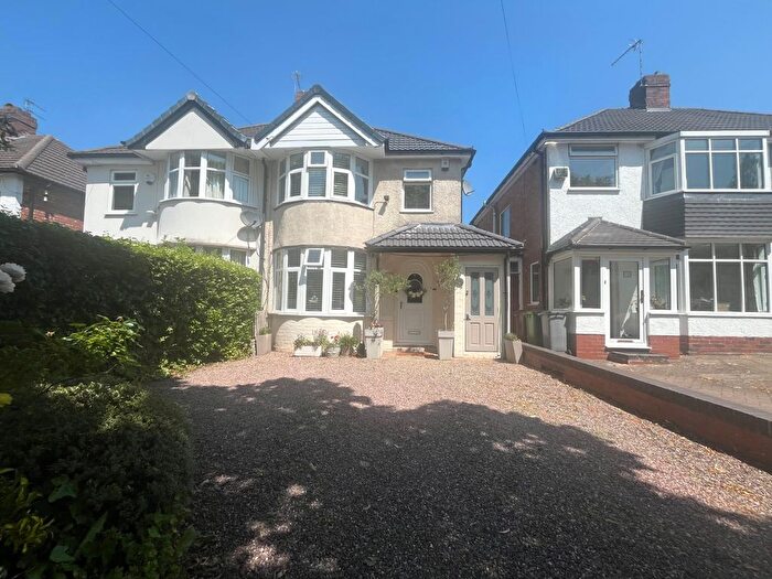 3 Bedroom Semi-Detached House To Rent In Delrene Road, Shirley, Solihull, West Midlands, B90