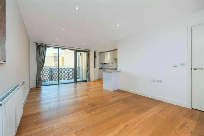 2 Bedroom Flat To Rent In Altus House, Bromley Road SE6