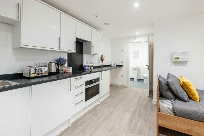 Studio To Rent In Banglo House, Lower Bristol Road, BA2