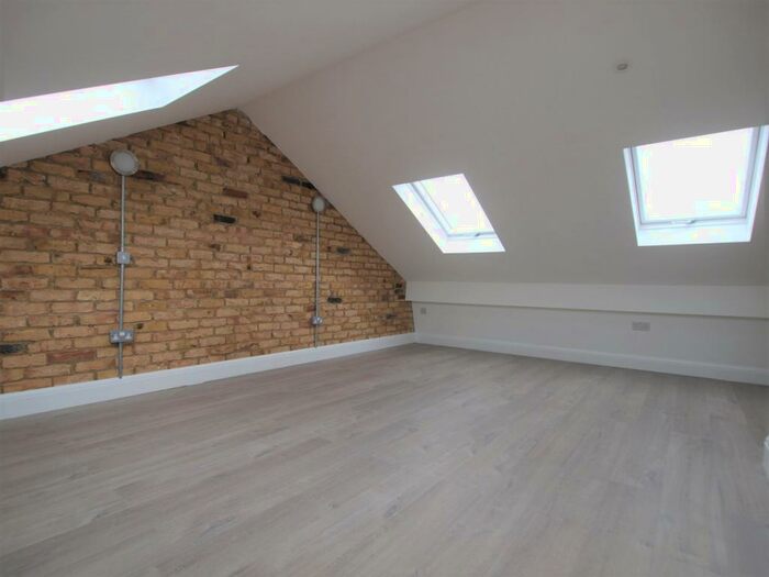1 Bedroom Flat To Rent In Chapel Market, Islington, N1