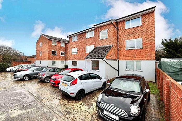 1 Bedroom Apartment To Rent In Swans Hope, Loughton, IG10