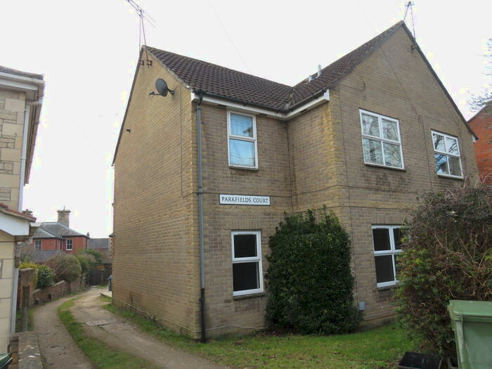 2 Bedroom Flat To Rent In Parkfields, Chippenham, SN15