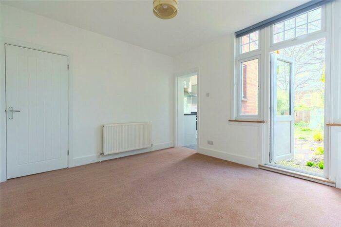 1 Bedroom Apartment To Rent In Warlters Close, Holloway, London, N7