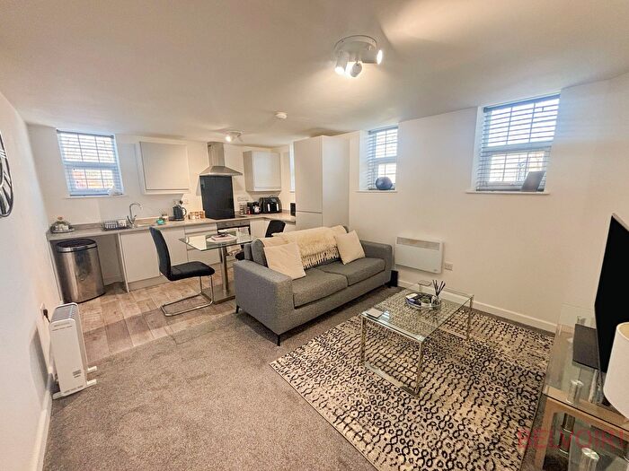 1 Bedroom Flat To Rent In Highlanders Hill, Mansfield, NG18