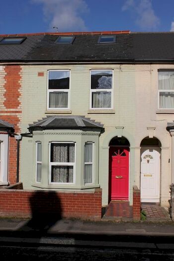 6 Bedroom Terraced House To Rent In Grange Avenue, Reading, RG6