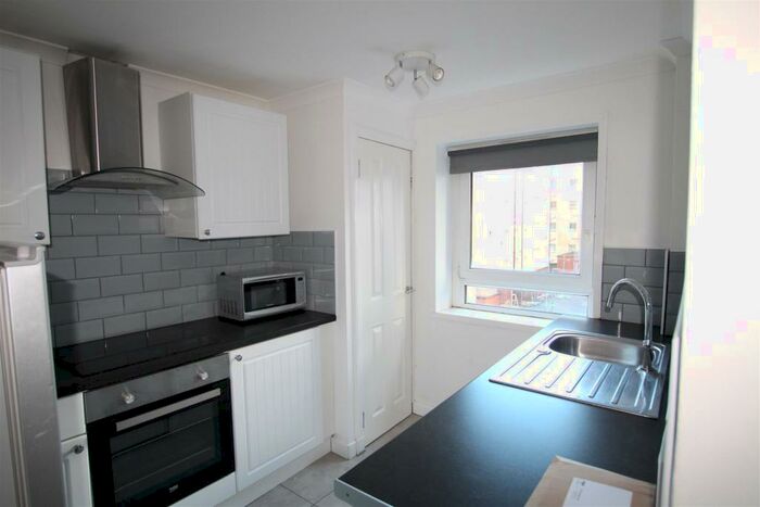 2 Bedroom Flat To Rent In Togo Place, Greenock, PA15