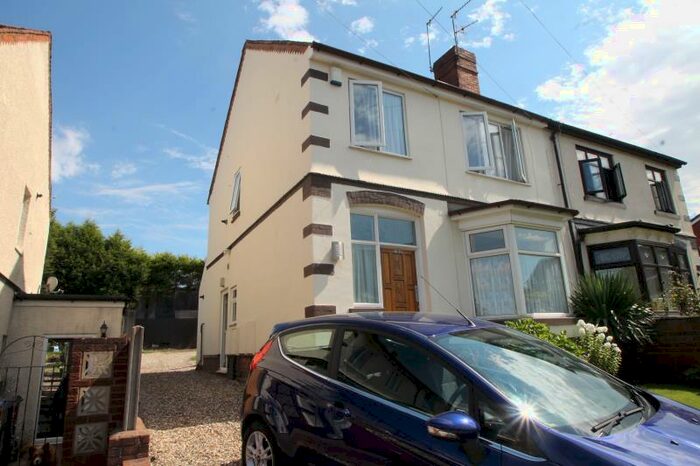 1 Bedroom Flat To Rent In St Annes Road, Cradley Heath, West Midlands, Cradley Heath, B64