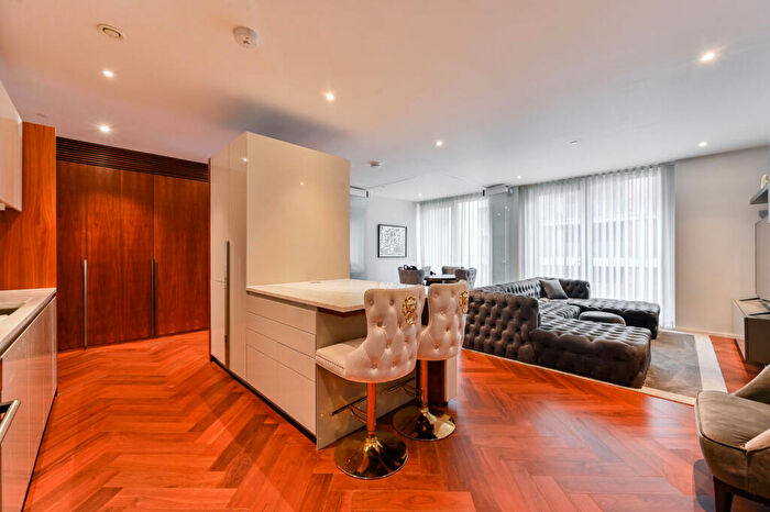2 Bedroom Flat For Sale In Embassy Gardens, Nine Elms, London, SW11