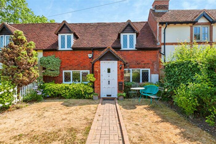 3 Bedroom Terraced House To Rent In Barn Cottage, Maidenhead, SL6