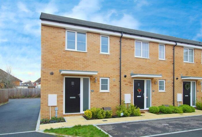 2 Bedroom End Of Terrace House To Rent In Homeleaze, Old Town, Swindon, SN1