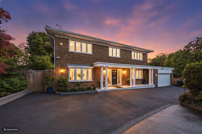 4 Bedroom Detached House For Sale In Robin Hill Drive, Camberley, Surrey, GU15