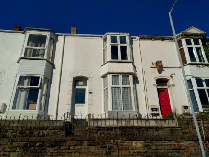 5 Bedroom House To Rent In King Edward Road, Brynmill, Swansea, SA1