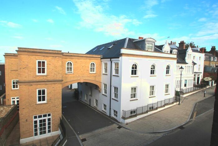1 Bedroom Flat To Rent In King Henry Mews, Harrow On The Hill, HA2