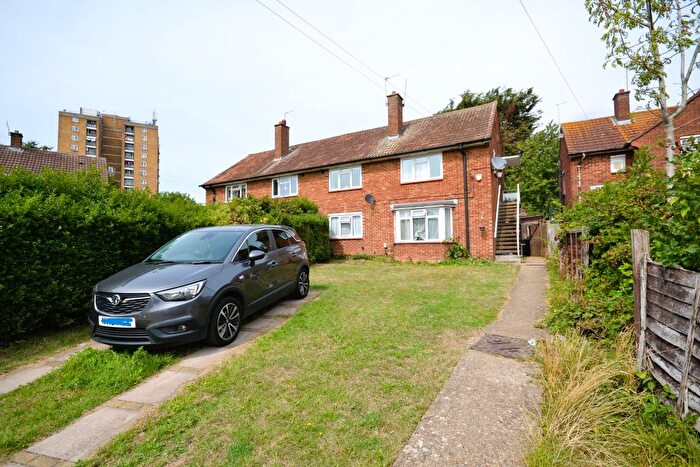 2 Bedroom Maisonette To Rent In Kempton Avenue, Northolt, UB5