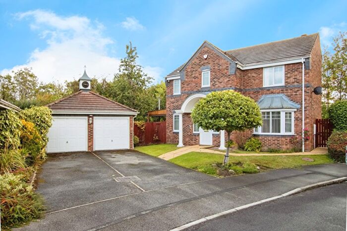 4 Bedroom Detached House For Sale In The Links, Crigglestone, Wakefield, West Yorkshire, WF4