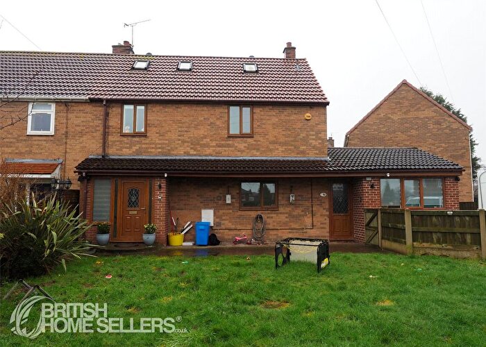 5 Bedroom Semi-detached House For Sale In Brosley Avenue, Barnby Dun, Doncaster, South Yorkshire, DN3