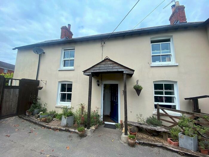 4 Bedroom Semi-Detached House To Rent In Back Street, East Stour, Gillingham, SP8