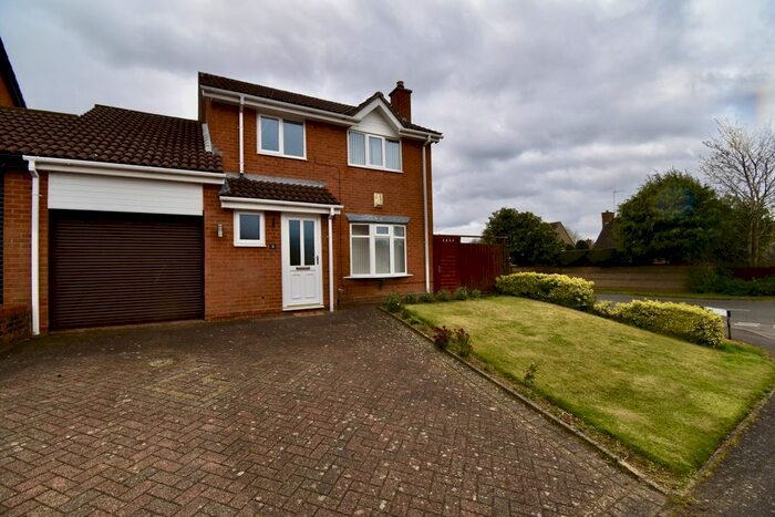 3 Bedroom Detached House To Rent In Tideswell Close, West Hunsbury, Northampton, NN4