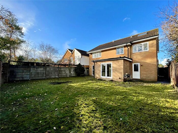 6 Bedroom Detached House To Rent In Cull Close, Poole, BH12