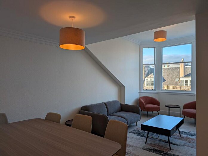 4 Bedroom Flat To Rent In Castle Street, Edinburgh, EH2