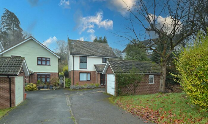 4 Bedroom Detached House For Sale In Headley Chase, Warley, Brentwood, CM14