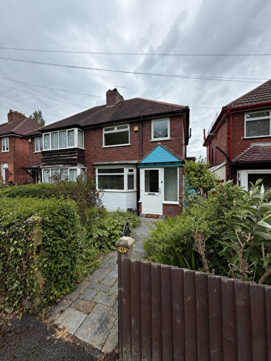 3 Bedroom Semi-Detached House To Rent In Monyhull Hall Road, Kings Norton, Birmingham, B30
