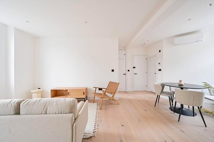 1 Bedroom Flat For Sale In - City Road, Islington, London, EC1V