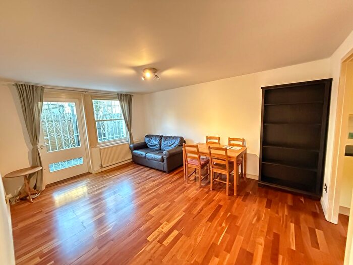 1 Bedroom Flat To Rent In Hullbridge Mews, Islington, London, N1