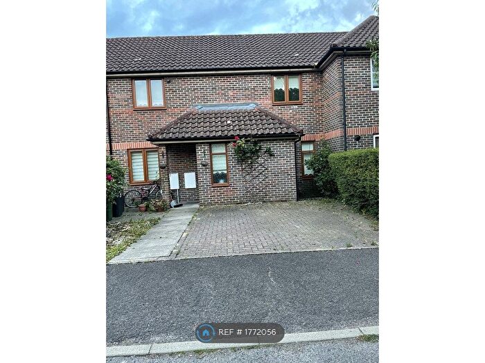 3 Bedroom Terraced House To Rent In Flaxen Close, Chingford, E4