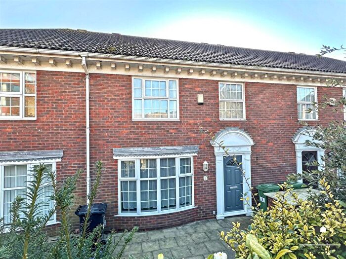 3 Bedroom House For Sale In Upperton Road, Eastbourne, BN21