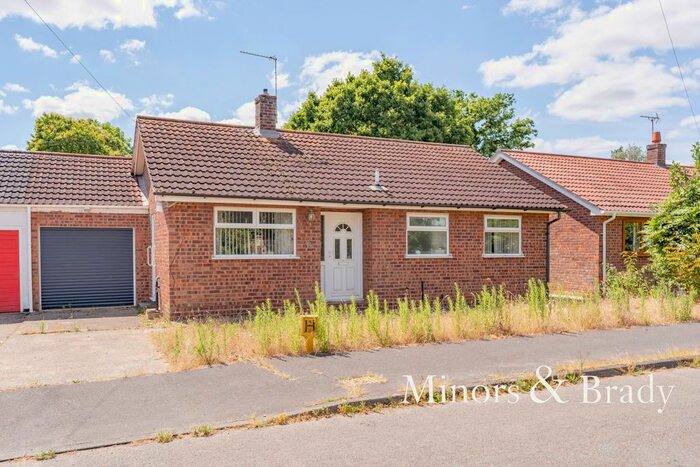 2 Bedroom Detached Bungalow For Sale In Park Road, Gressenhall, Dereham, NR20
