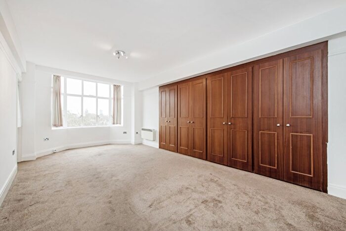 Studio To Rent In Gray's Inn Road, London, WC1X