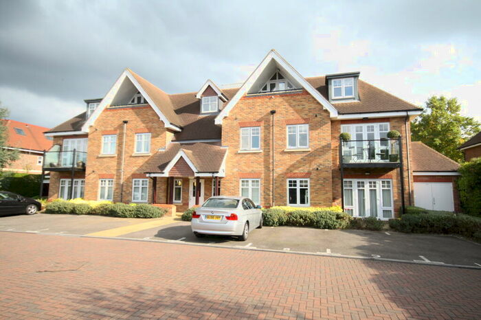 2 Bedroom Apartment To Rent In Shoppenhangers Road Maidenhead Berkshire, SL6