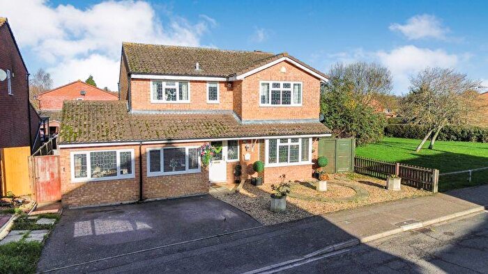 4 Bedroom Detached House For Sale In Quenby Way, Bromham, MK43