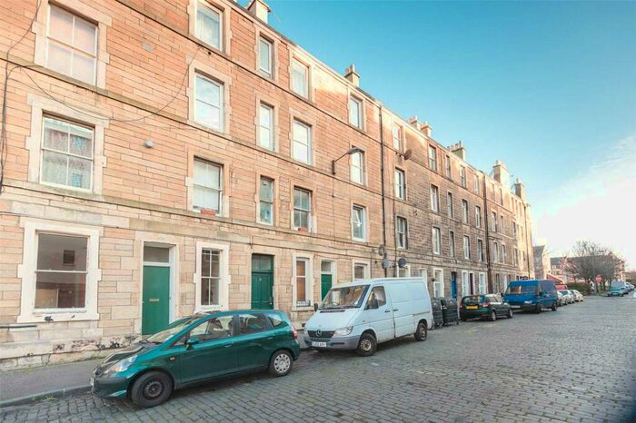2 Bedroom Flat To Rent In Thorntree Street, Edinburgh, EH6