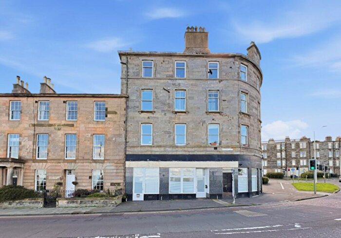 1 Bedroom Flat For Sale In (Md) Trinity Crescent, Trinity, Edinburgh, EH5
