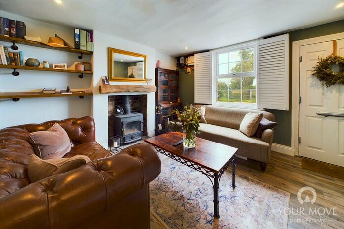 2 Bedroom Terraced House For Sale In Kislingbury Road, Rothersthorpe, Northampton, NN7