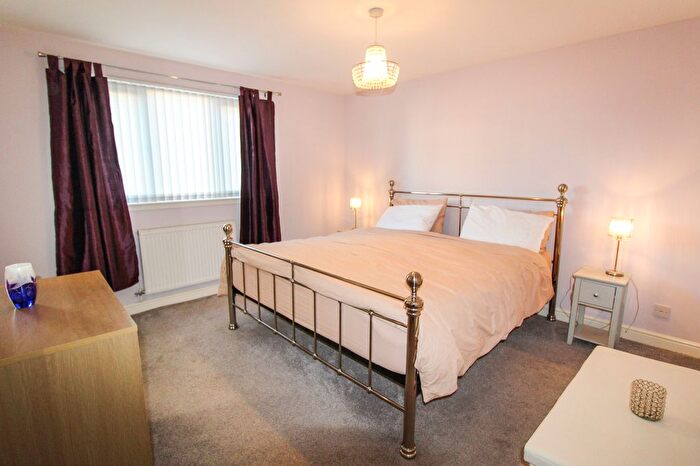 2 Bedroom Flat For Sale In Willowbank Place, Bonhill, Alexandria, G83