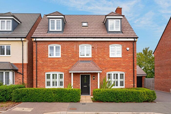 5 Bedroom Detached House For Sale In Martin Drive, Kenilworth, Warwickshire, CV8