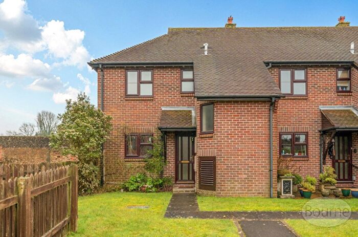 3 Bedroom End Terrace House For Sale In Dragon Street, Petersfield, Hampshire, GU31